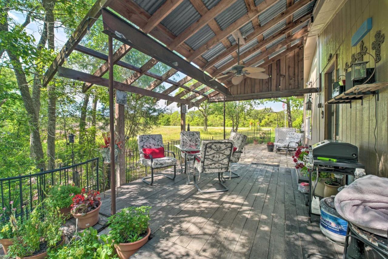 College Station Getaway With Hot Tub And Courtyard! Villa Exterior photo