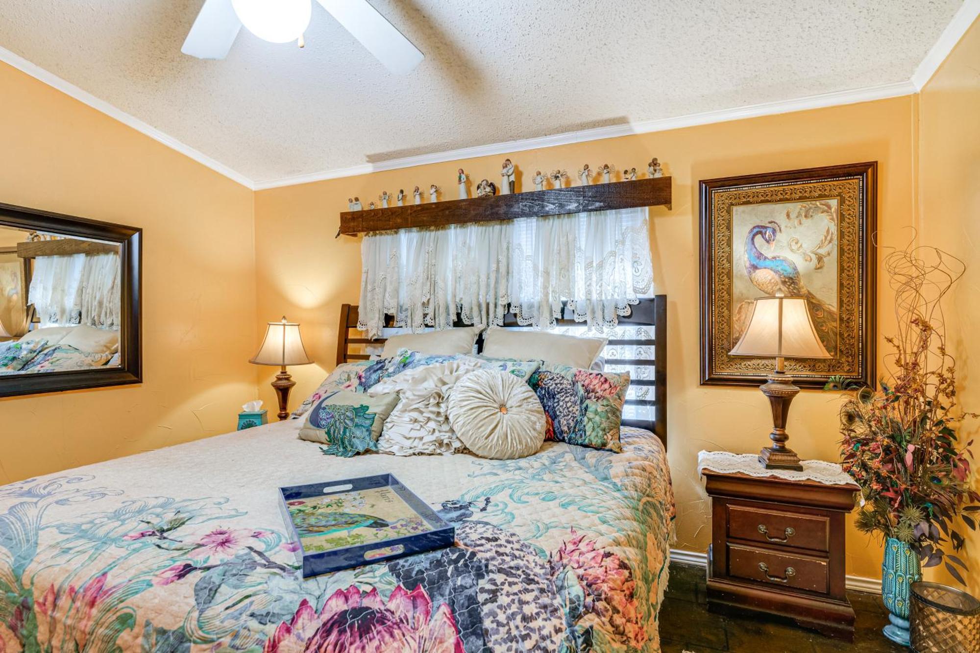 College Station Getaway With Hot Tub And Courtyard! Villa Exterior photo