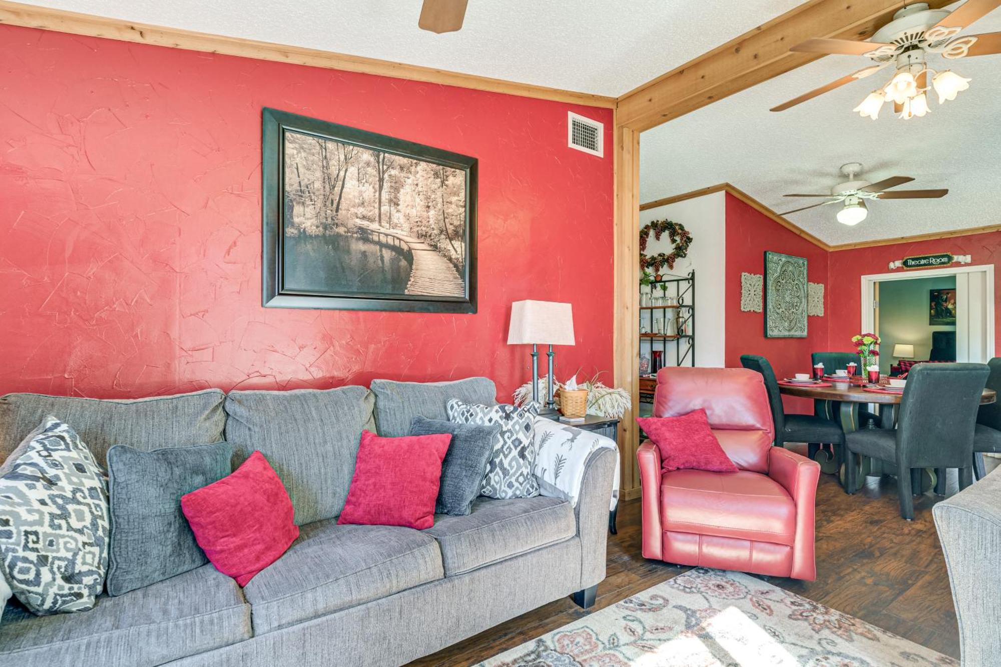 College Station Getaway With Hot Tub And Courtyard! Villa Exterior photo